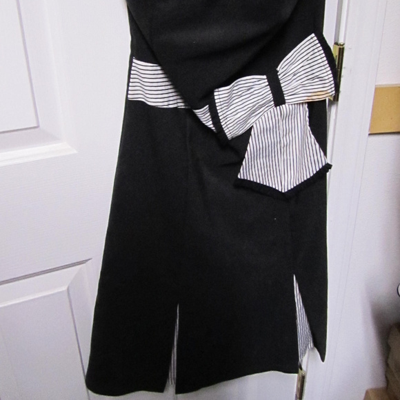 Threads Halter dress - Picture 3 of 7